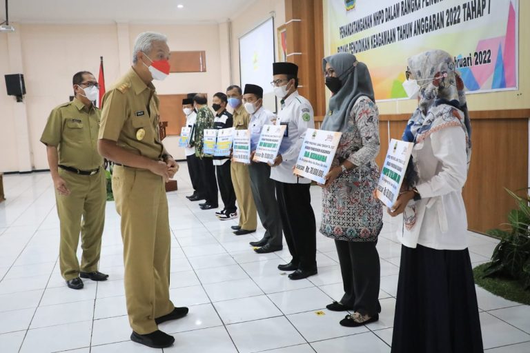 Pemprov Jateng Kembali Beri Hibah Lembaga Pendidikan Agama Senilai Rp107 M